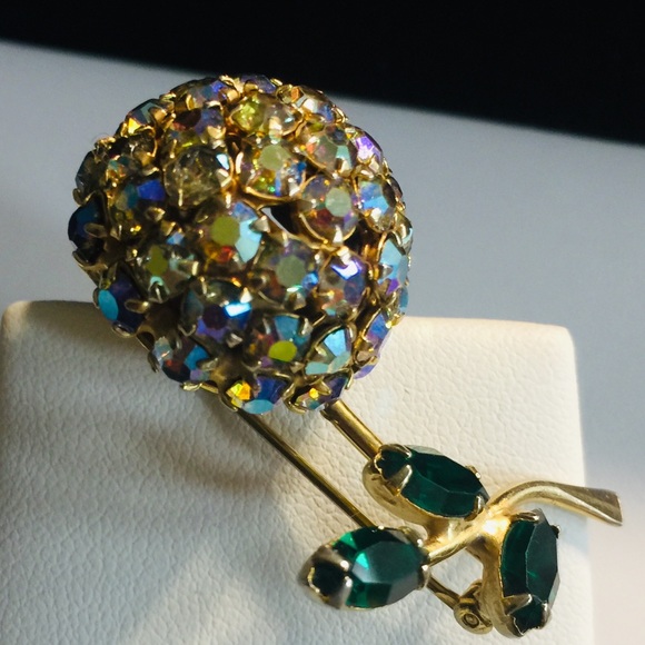 Vintage Signed Warner Crystal Berry Brooch - Picture 4 of 7